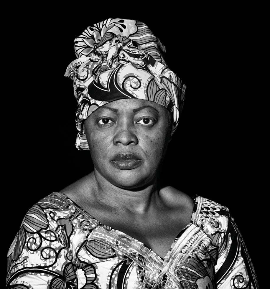 1 > 19 december: Expo 'Zonder papieren, Zonder rechten, Zonder verblijf'